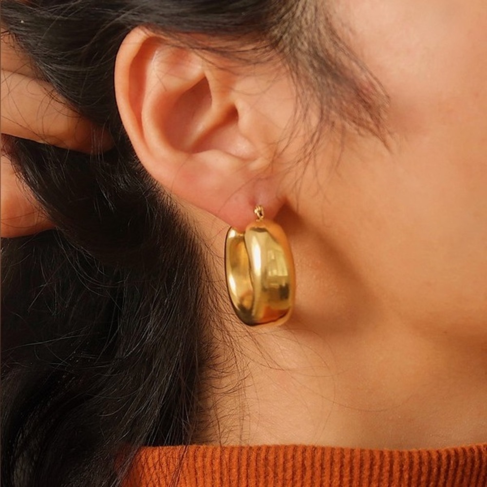18K Good Classic U Hoop Earrings (1020)